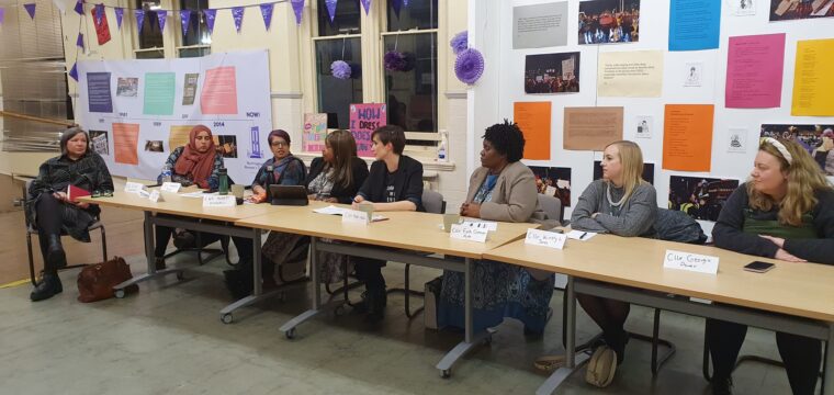 Attending Councillors discuss questions from the host and audience.